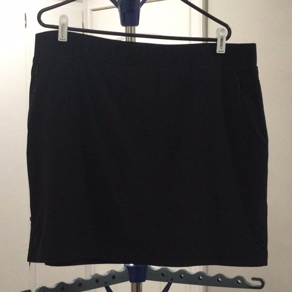 Chico's Black Skort